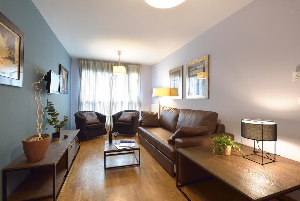 Two-Bedroom Apartment,663676749:JPEG