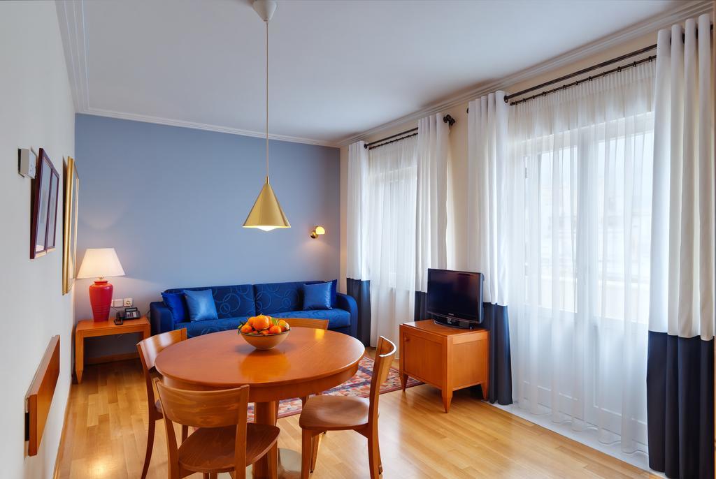 Apartamento com Varanda