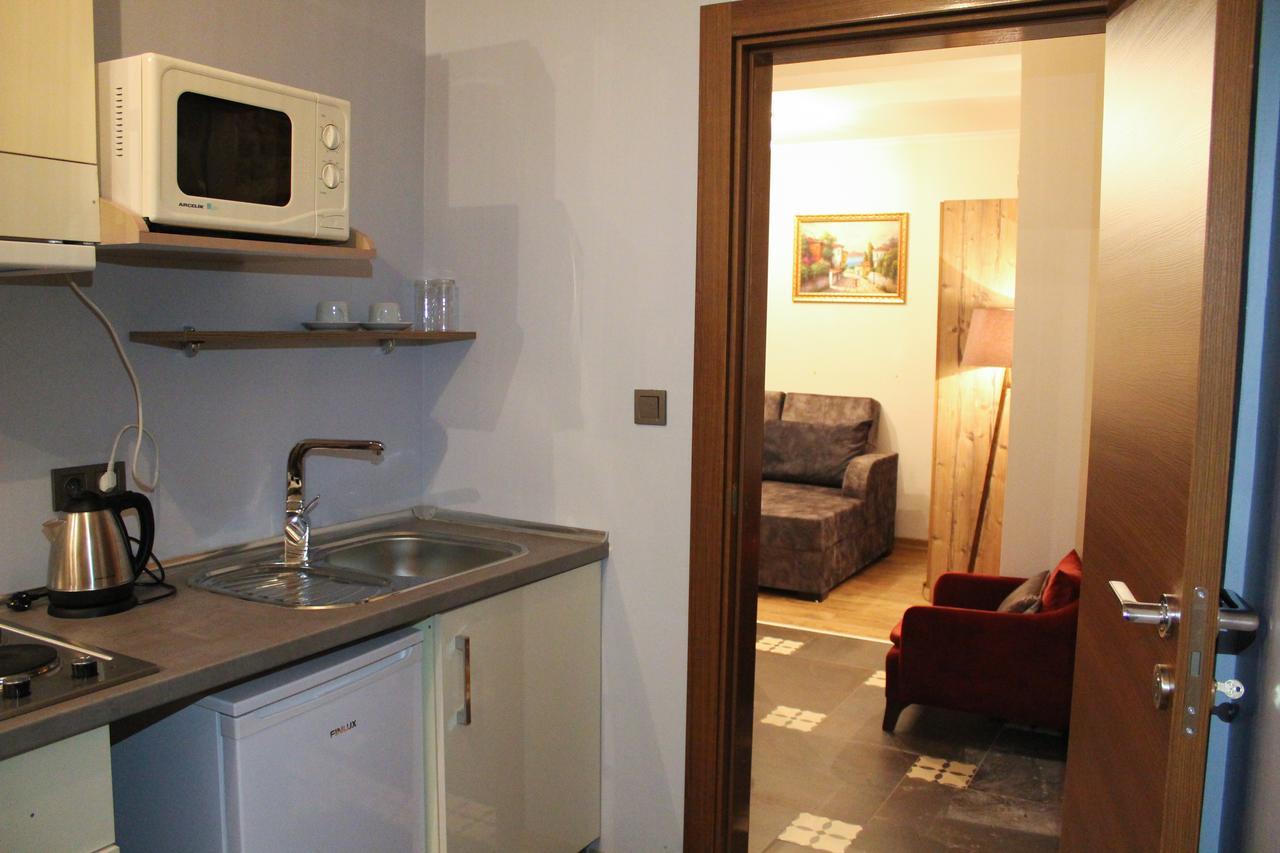 Four Bedroom Apartment,587462970:JPEG
