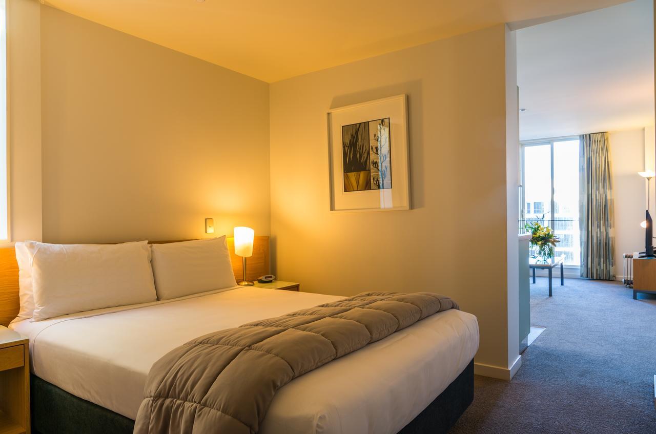 Queen One-Bedroom Apartment