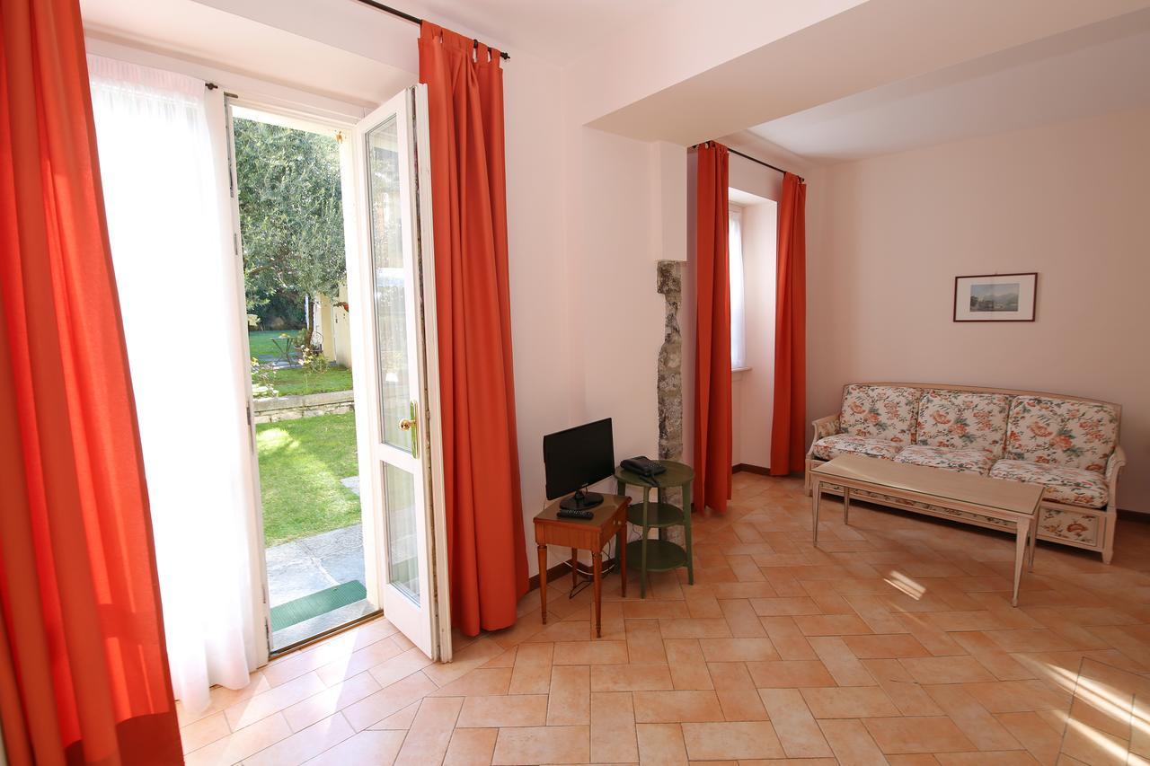 Large One-Bedroom Apartment