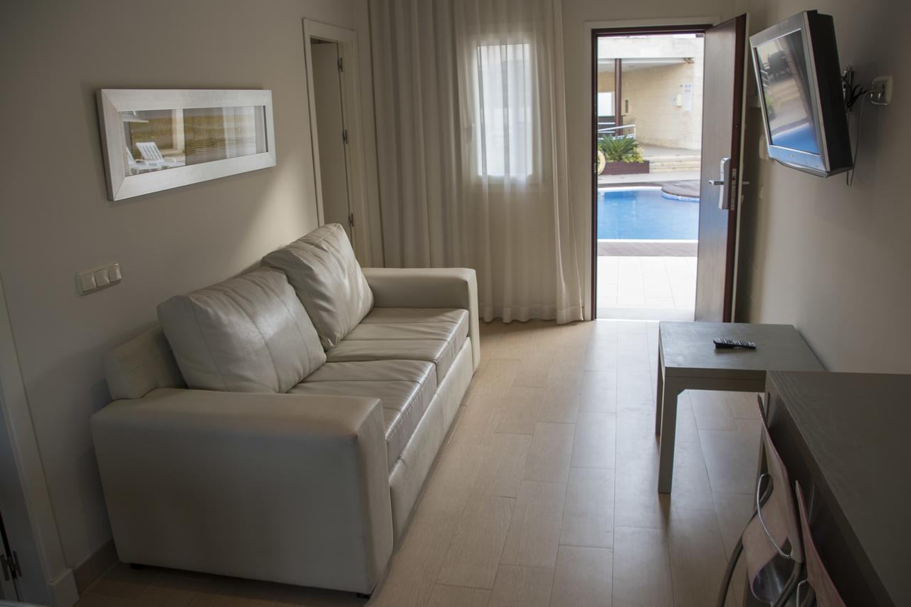 Two-Bedroom Apartment (4-5 Adults)