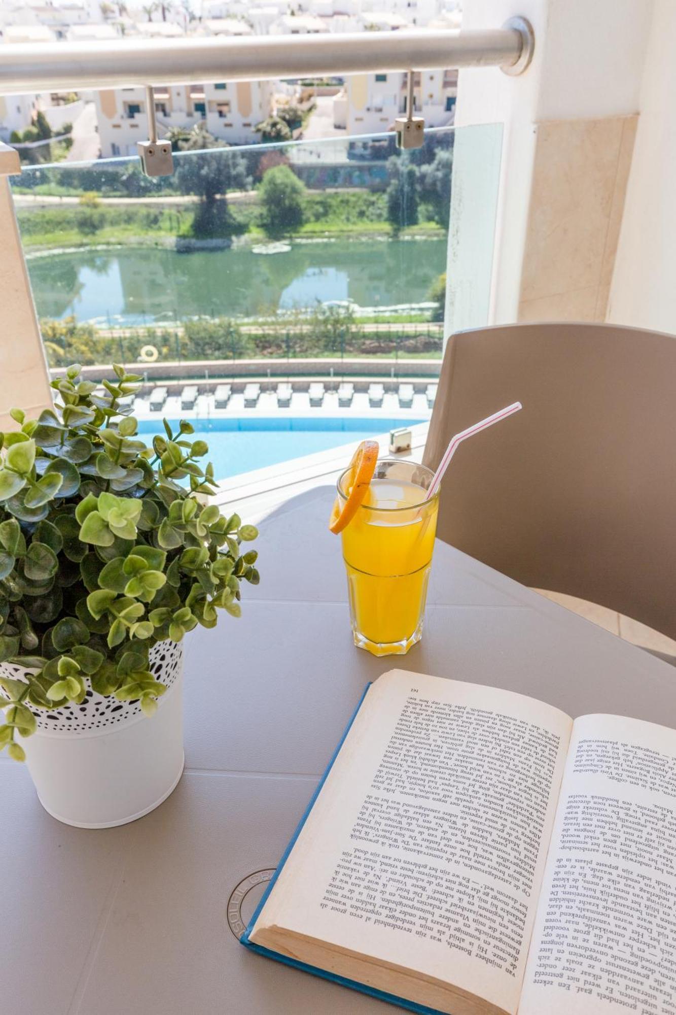 One-Bedroom Apartment Pool View
