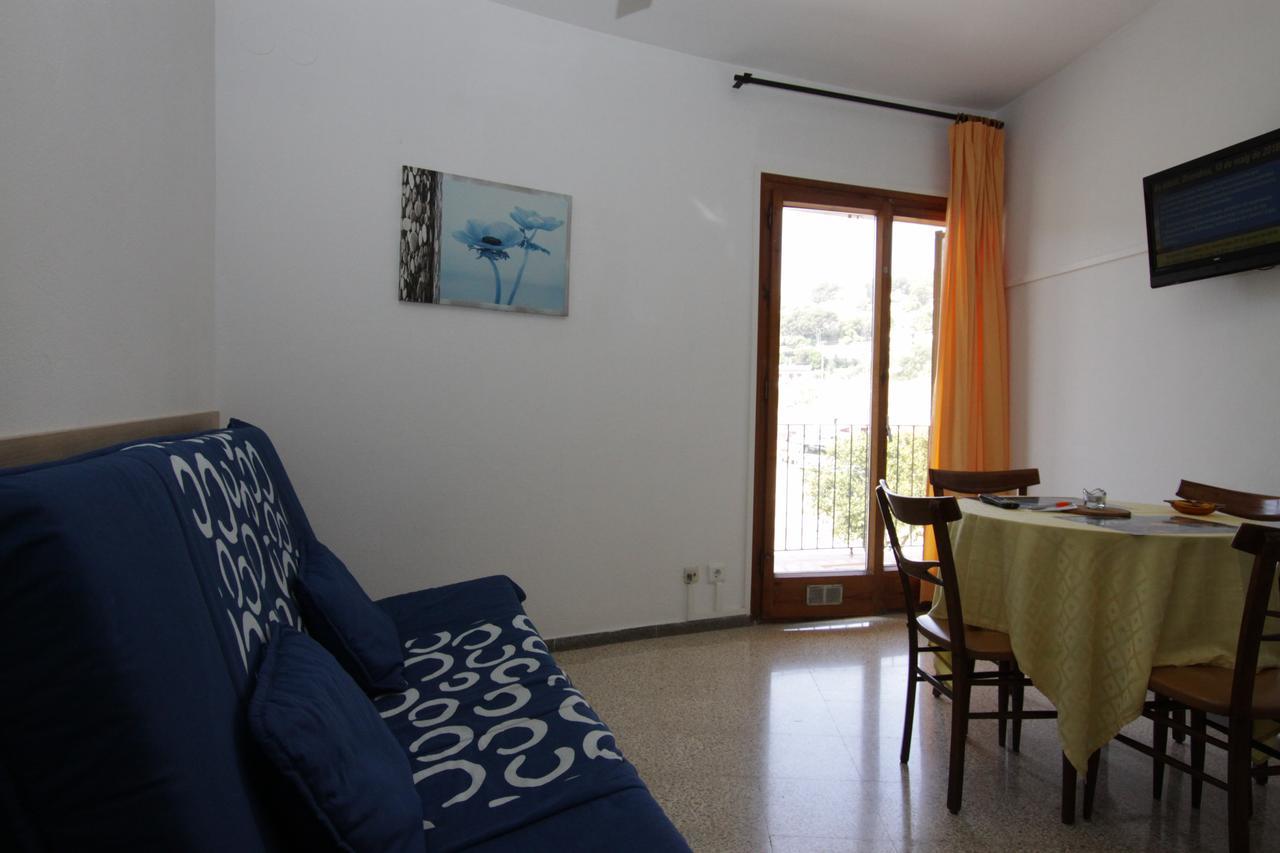 One-Bedroom Apartment 2,664090281:JPEG