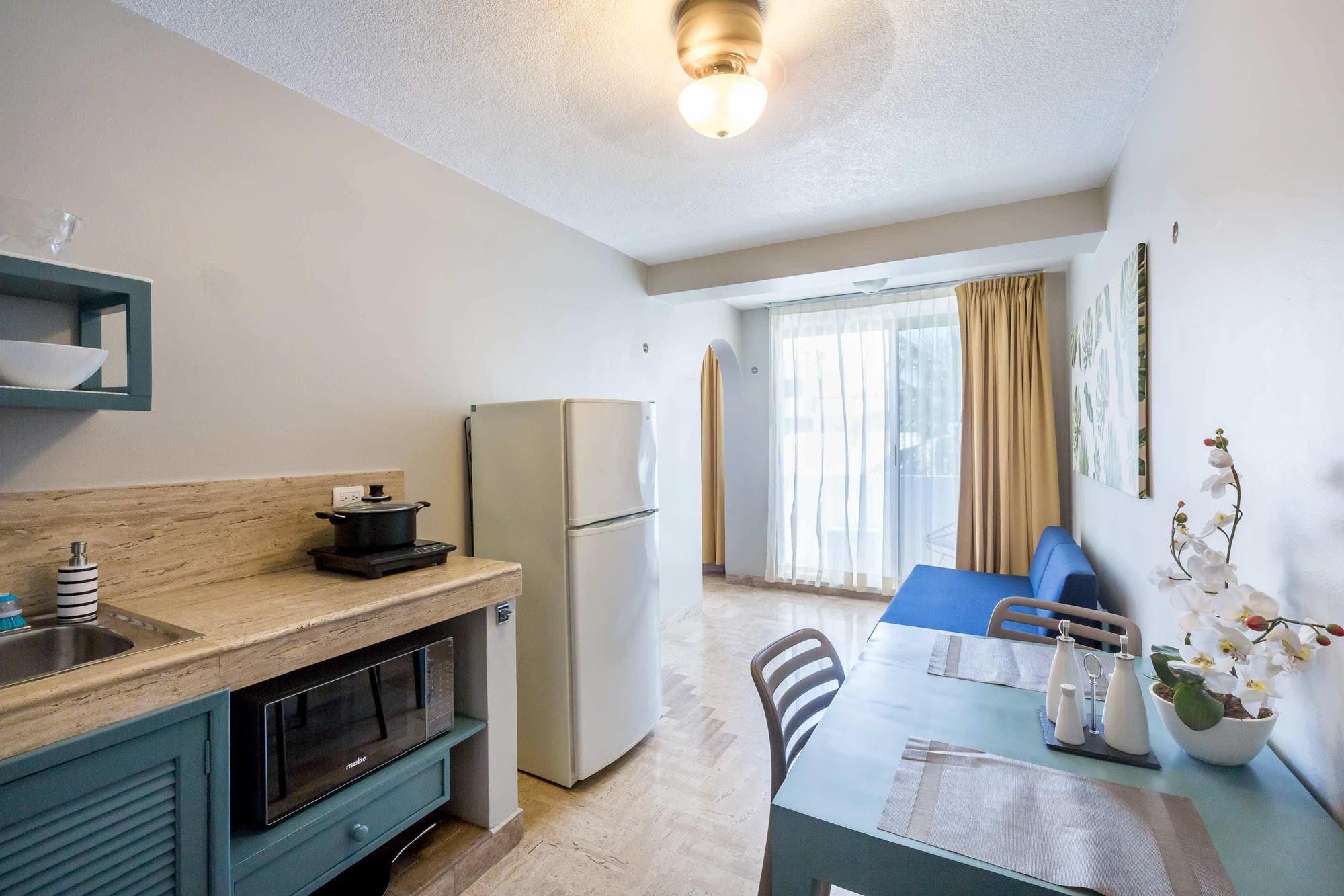 Studio Apartment