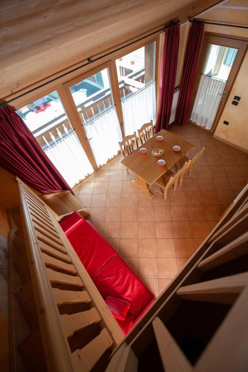 One-Bedroom Apartment Split Level,775216714:JPEG
