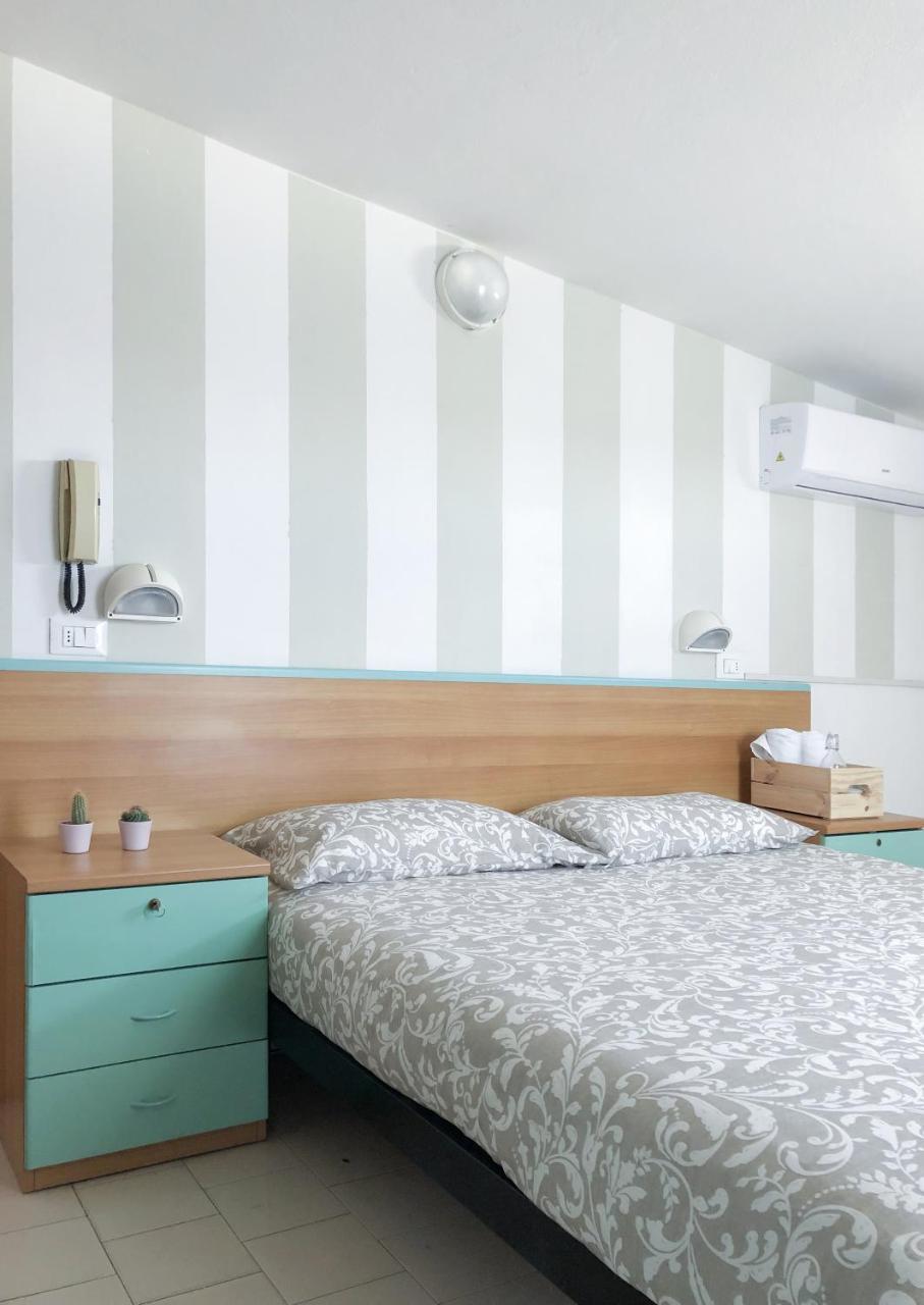 Economy Double or Twin Room,775563154:JPEG