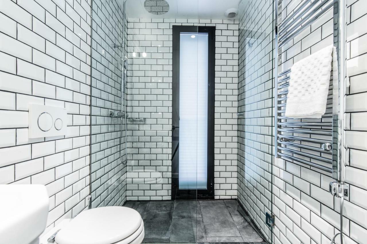 Two-Bedroom Apartment,727123753:JPEG