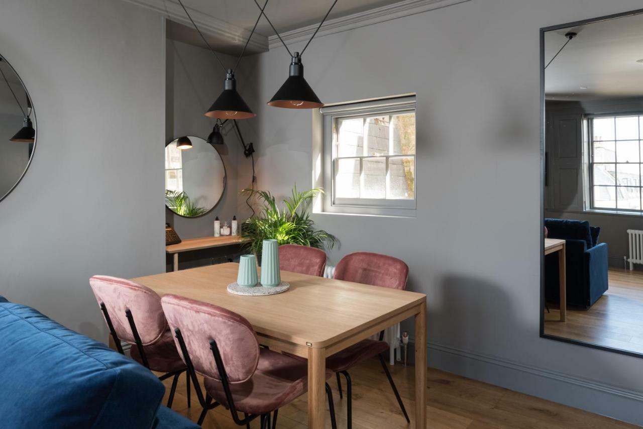 Deluxe Studio Apartment Upper Floor