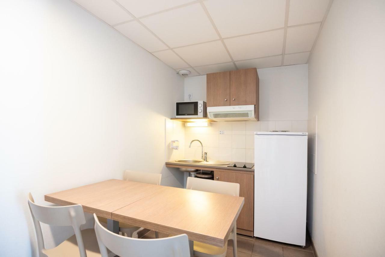 Superior Studio,843615260:JPEG