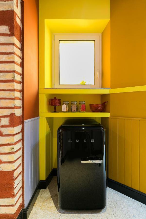Apartamento com 2 Quartos e Varanda
