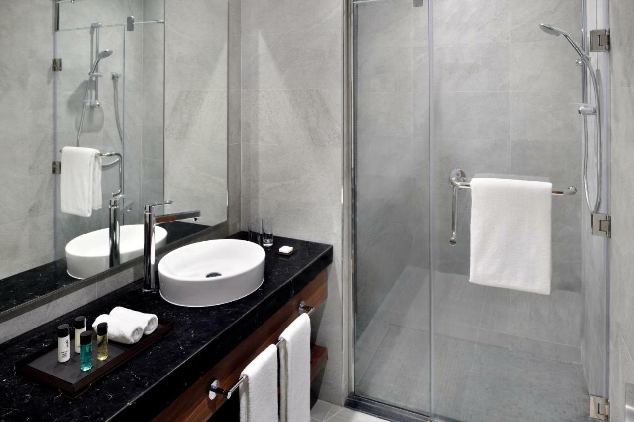 Family Connecting Three-Bedroom Apartment,966274042:JPEG