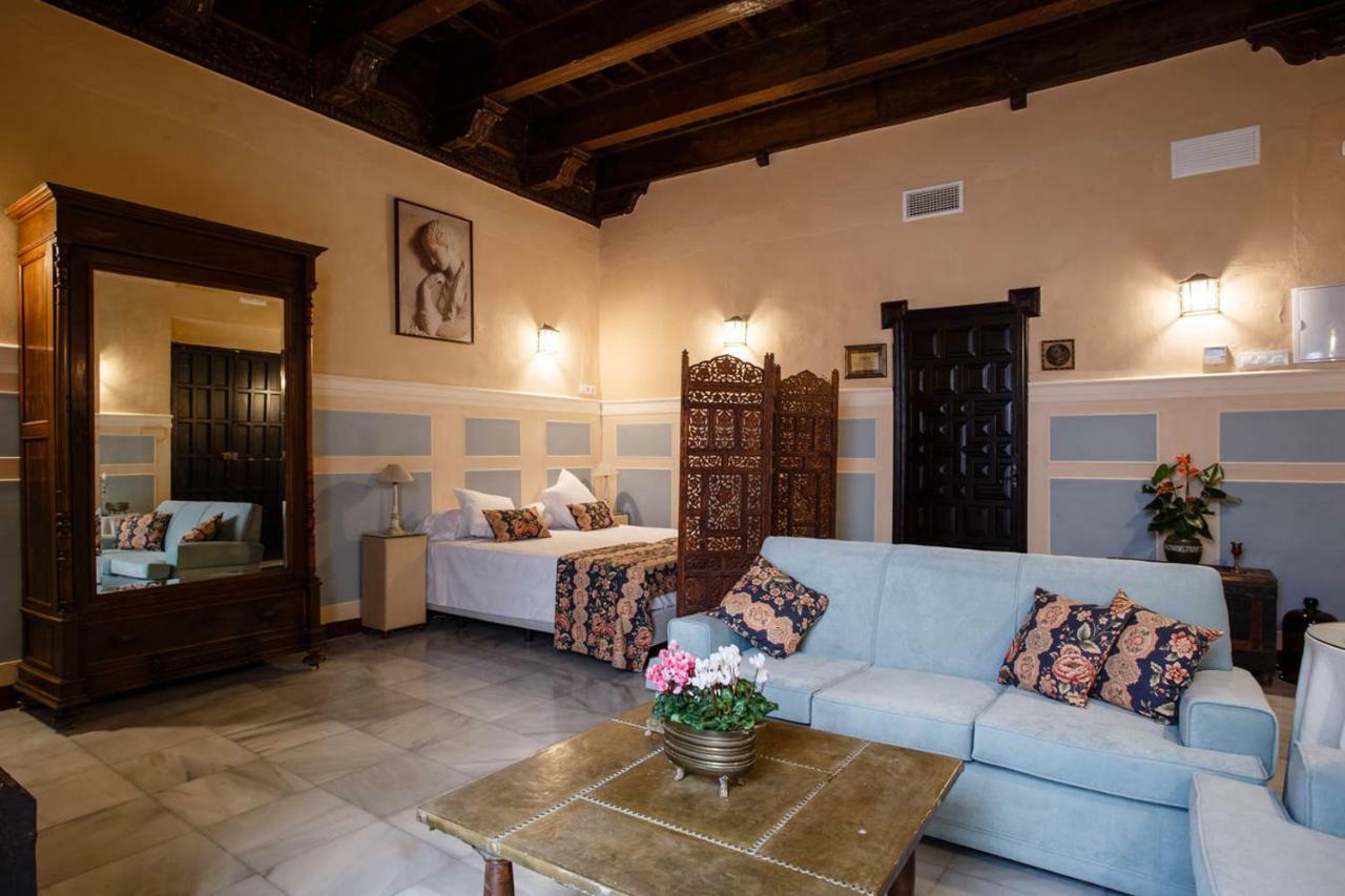 Suite with Patio,898089019:JPEG