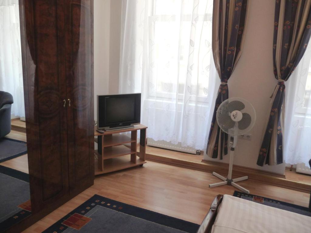 Double Room,683825388:JPEG