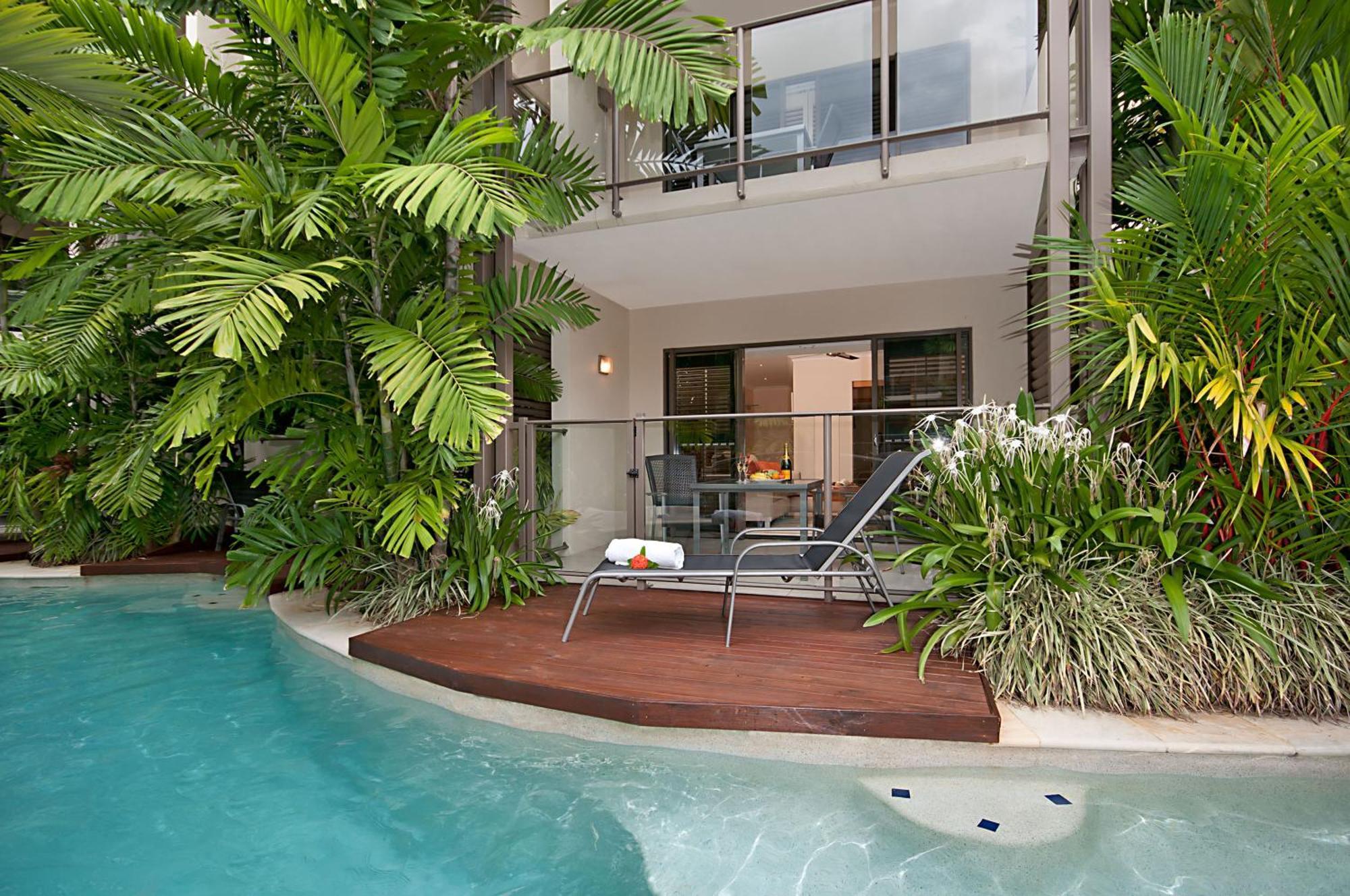 One-Bedroom Apartment Pool Access,1212572218:JPEG