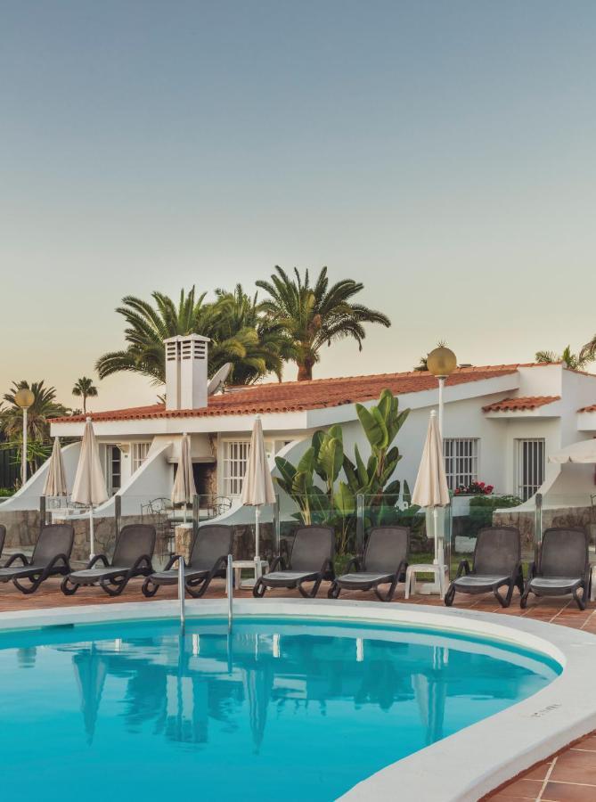 Bungalow Terrace Pool view