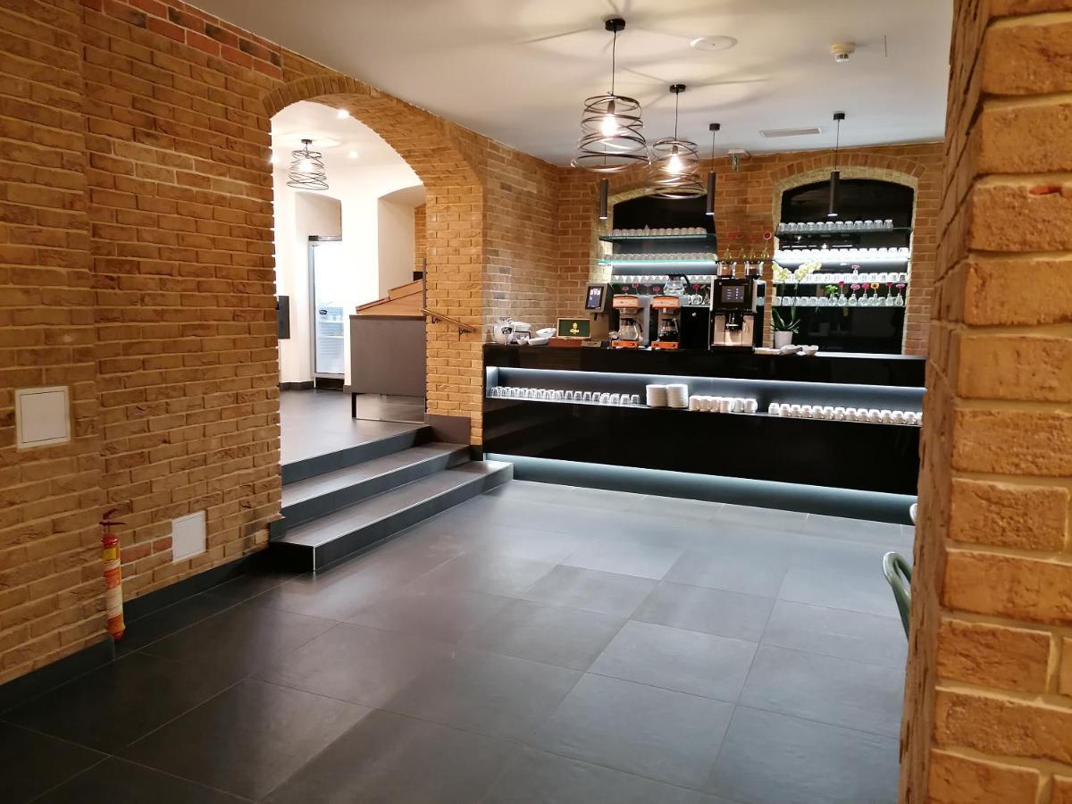 Velvet Revolution Appartement met Balkon - 6 Personen