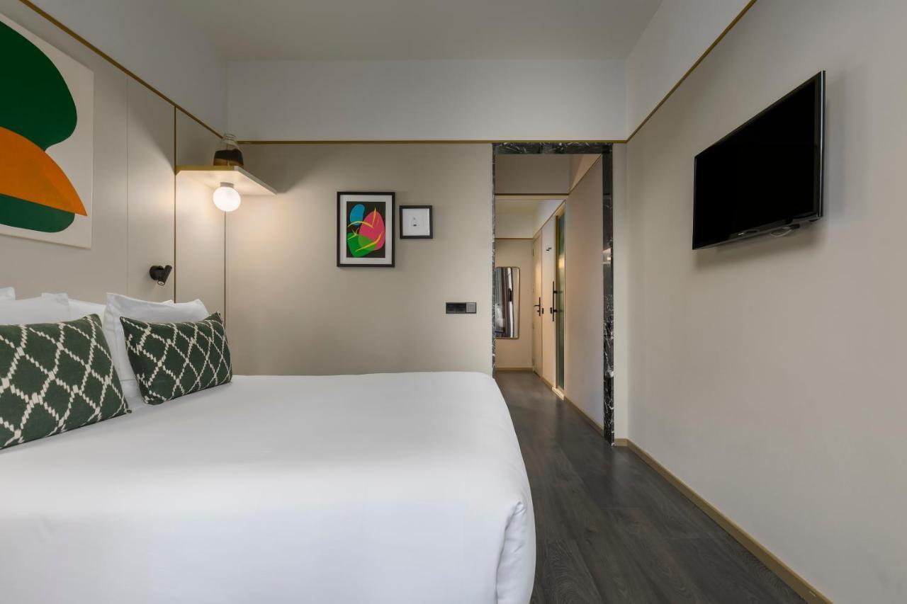 Apartamento com 2 Quartos e Terraço