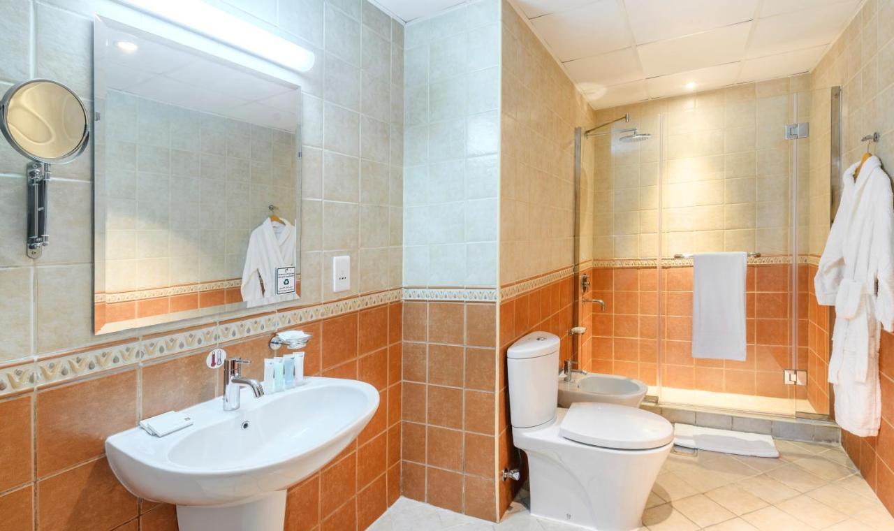 Three-Bedroom Apartment,1019698705:JPEG
