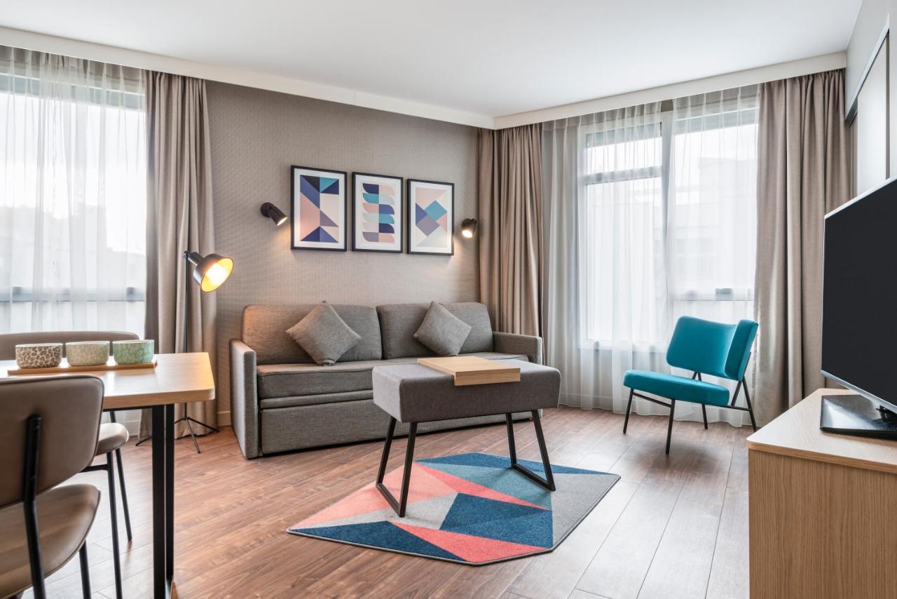 One-Bedroom Apartment,976374484:JPEG