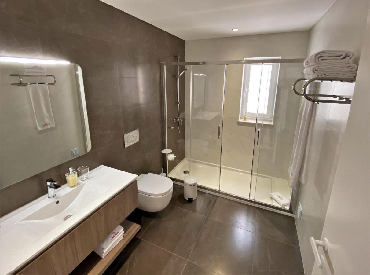 Apartamento com Varanda