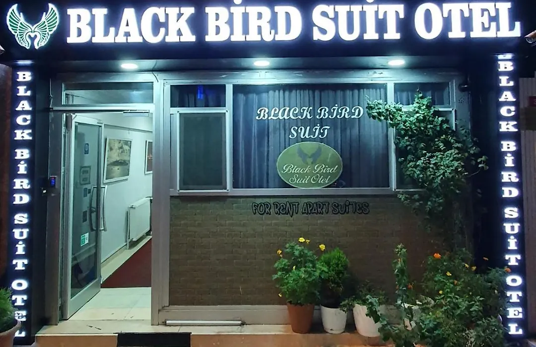 Black Bird Suite Hotel-1