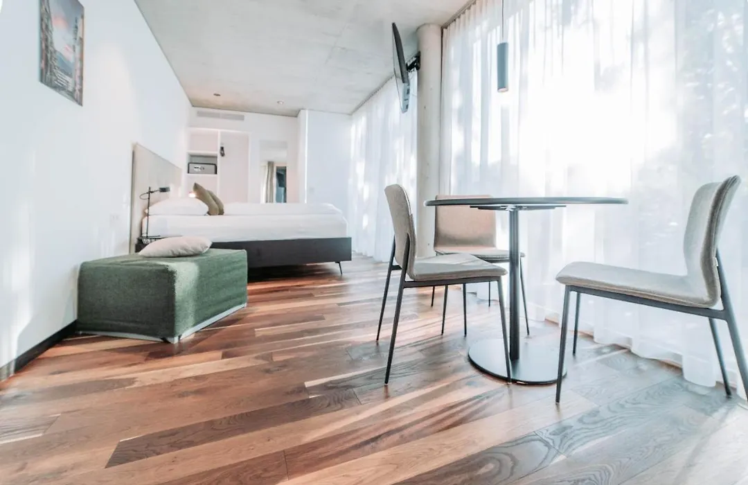 Blackhome Innsbruck City South I Contactless Check-In-1