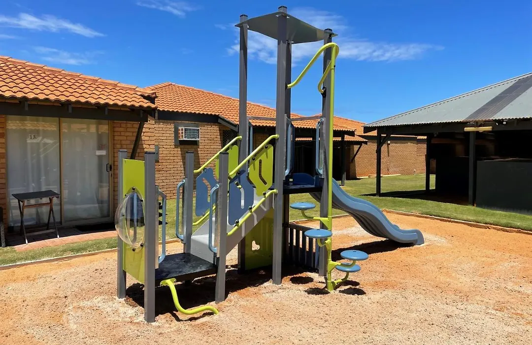 Geraldton'S Ocean West Holiday Units & Short Stay Accommodation-1