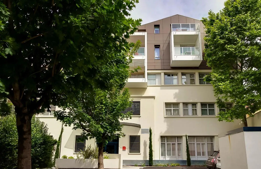 Privilege Appart Hotel Saint Exupery-1