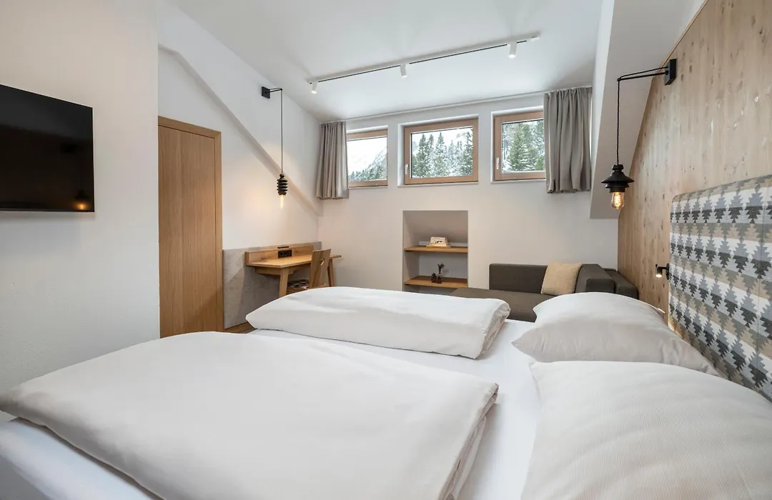 Hotel Zirbenhof-1
