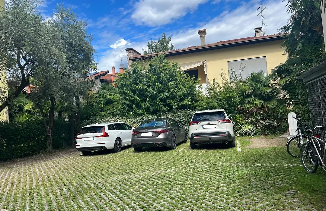 Villa Phoenix - Lake Apartments-1