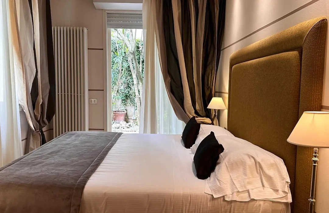 Residence Lungomare - Charming Apartments-1