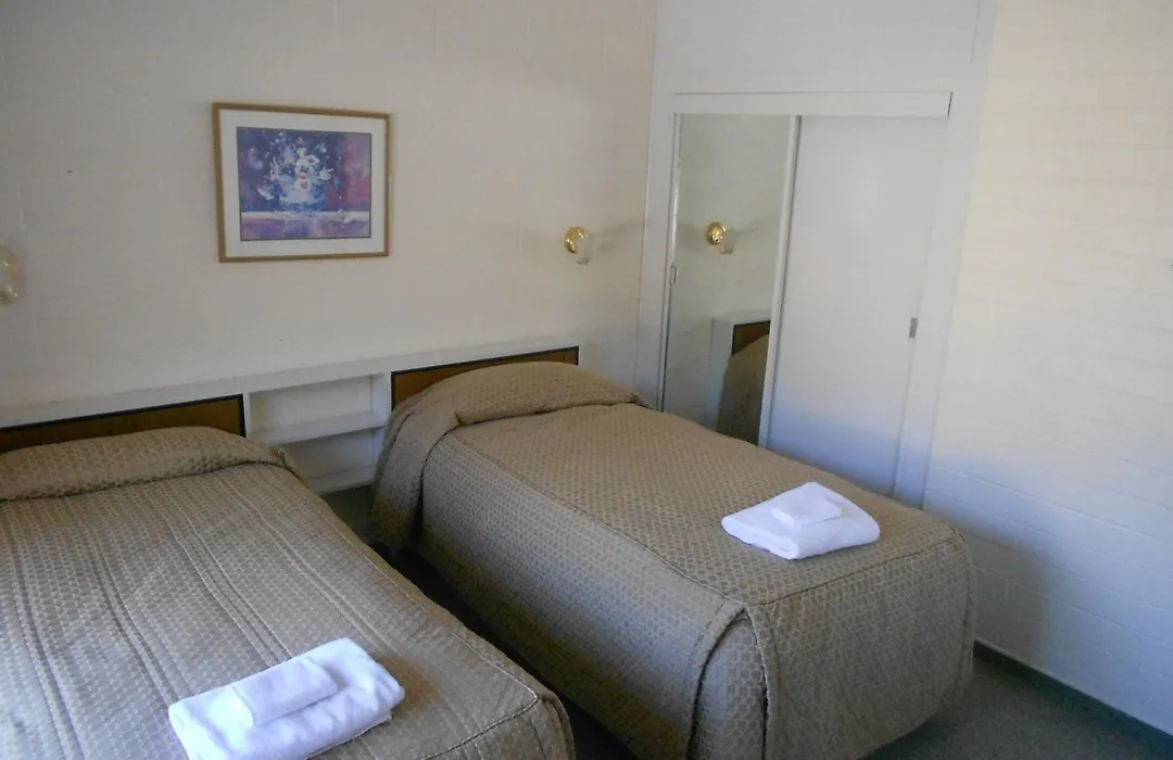 Panorama Court-1