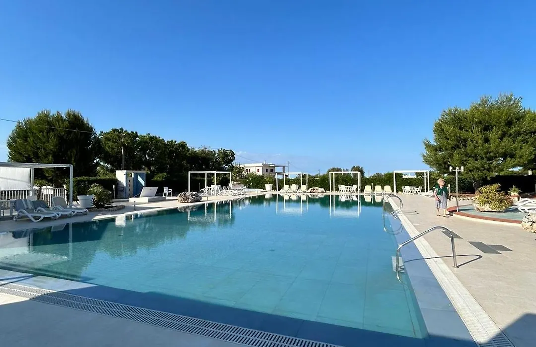 Villa Lamandia-1