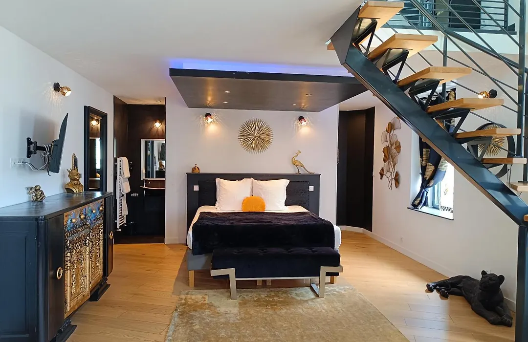 Les Suites de Bougainville-1