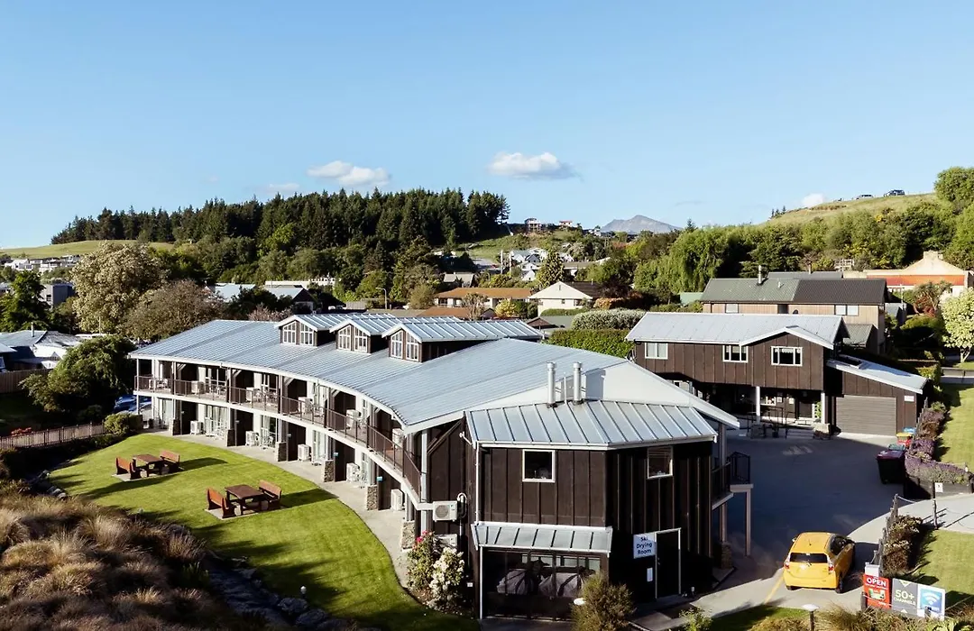 Clearbrook Motel & Serviced Apartments-1