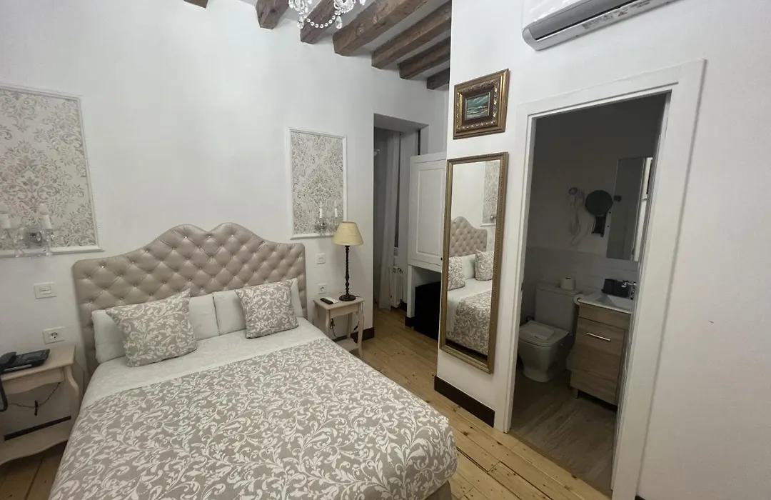 Oriente Palace Apartments-1