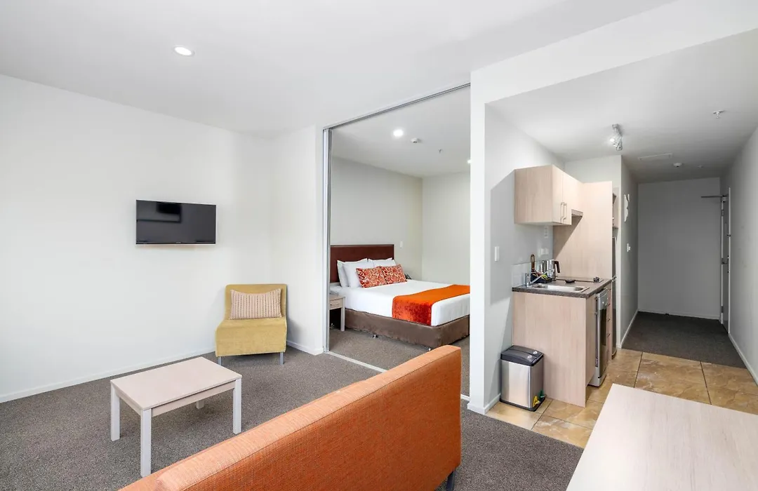 Ramada Suites By Wyndham Christchurch City-1