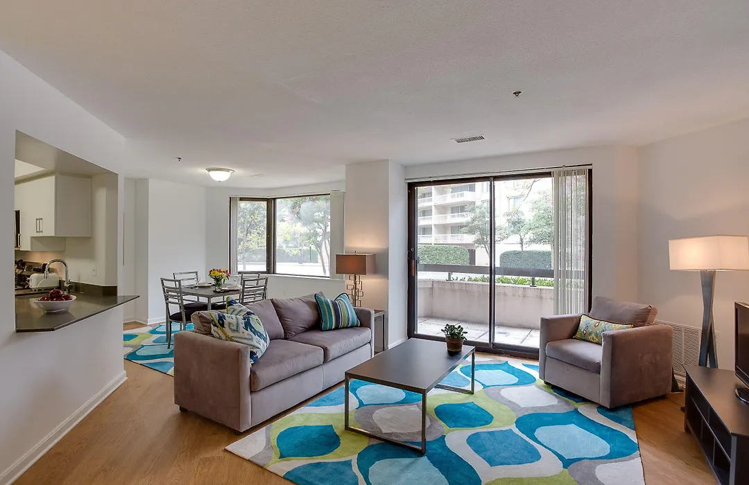 Oakwood Crystal City-1