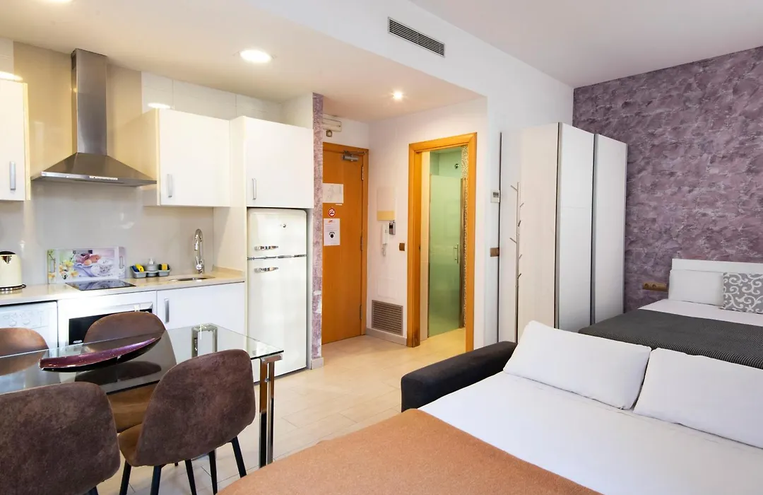 Aparthotel Rambla108-1