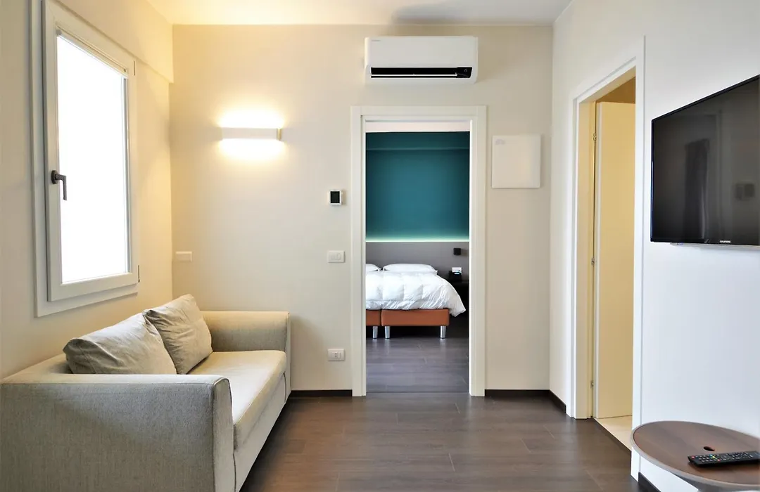 Venice Terminal Apartments & Suites-1