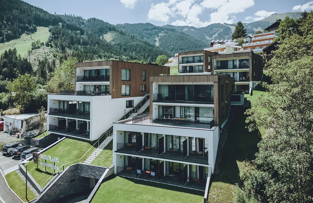 Nikolaus By Avenida Panoramic Wellness Suites-1