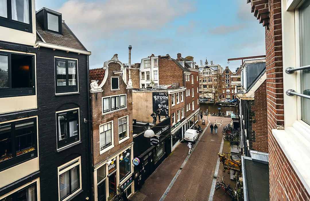 Limehome Amsterdam Leidsekruisstraat-1