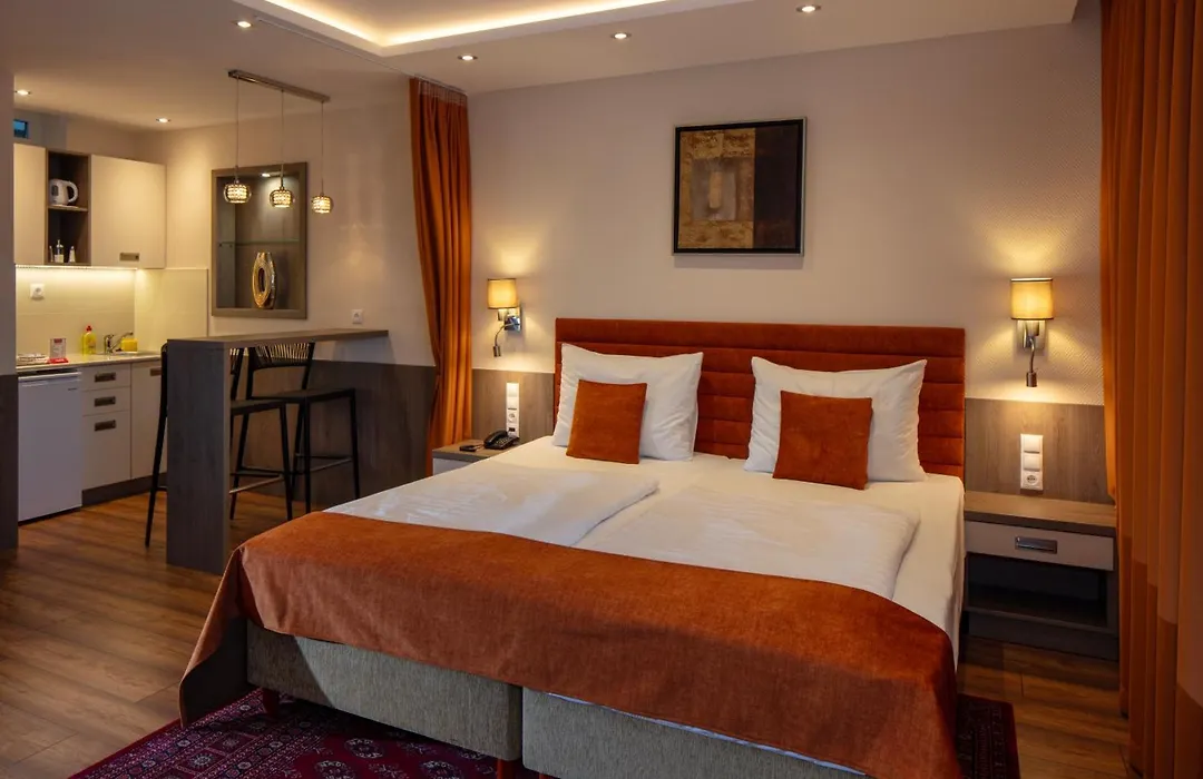 Hotel Charles-1