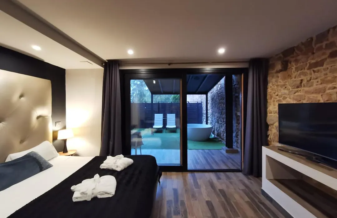 Suite 1907 Aviles-1