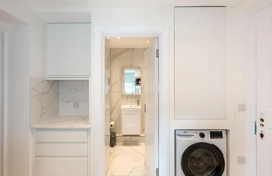 Queensgate Court Apartments-1