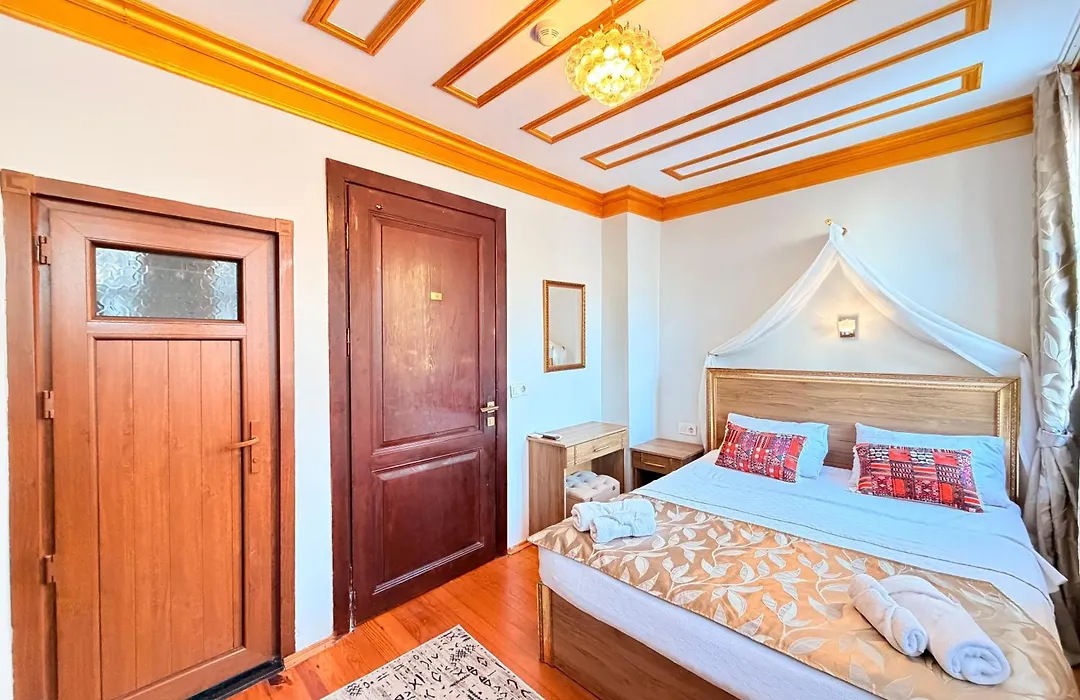 April Mansion-1