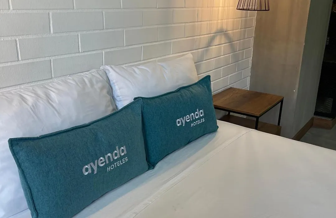 Loft 32 Medellin Living-1