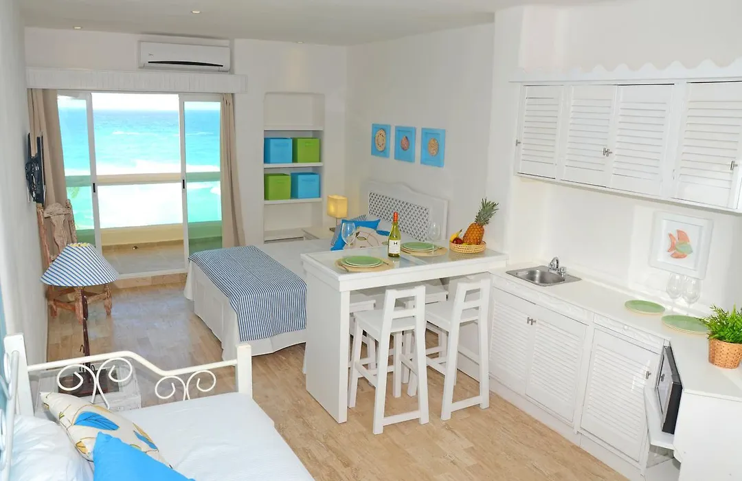AR Cancun Plaza-1