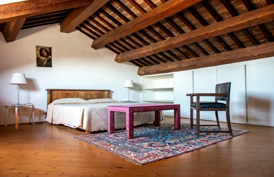 Palazzo Contarini Della Porta Di Ferro-1